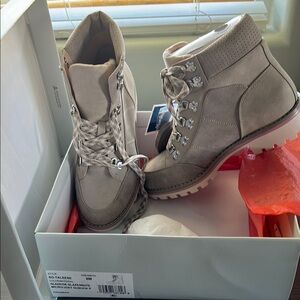 Stylish Beige Ankle Boots